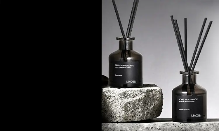 black reed diffuser bottle