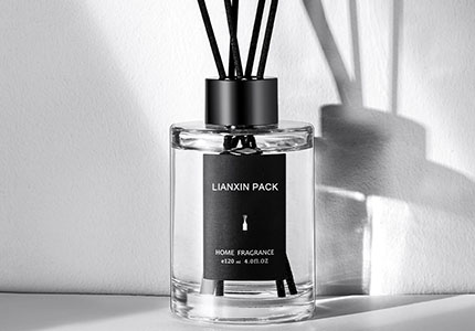 labeling reed diffuser bottles
