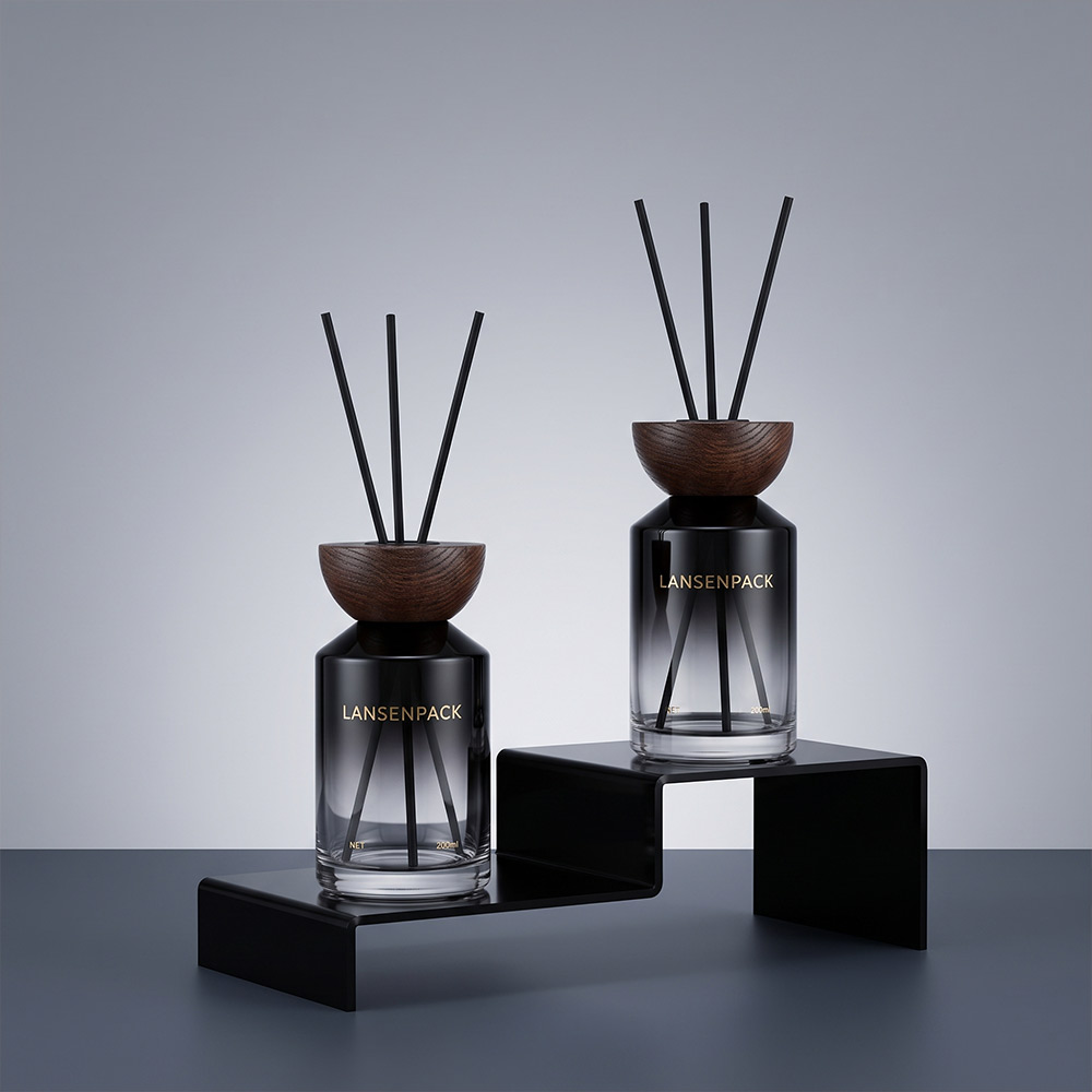 reed diffuser bottle with wooden cap
